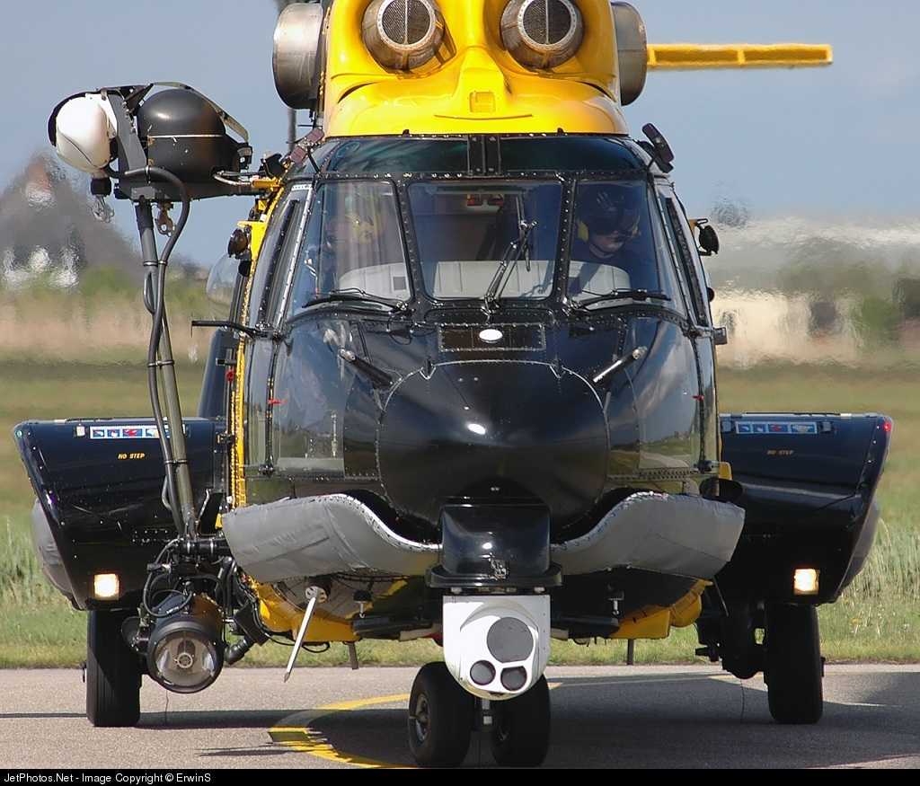 AS332 Super Puma Mk2 Bond aviation group BP Jigsaw