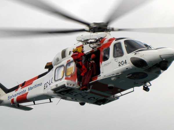 Desde el Centro de Control de Salvamento Marítimo (CCS) de Huelva se movilizaron inmediatamente la Salvamar Alkaid, así como el helicóptero Helimer 204 y embarcaciones del servicio marítimo de la Guardia Civil y Cruz Roja.